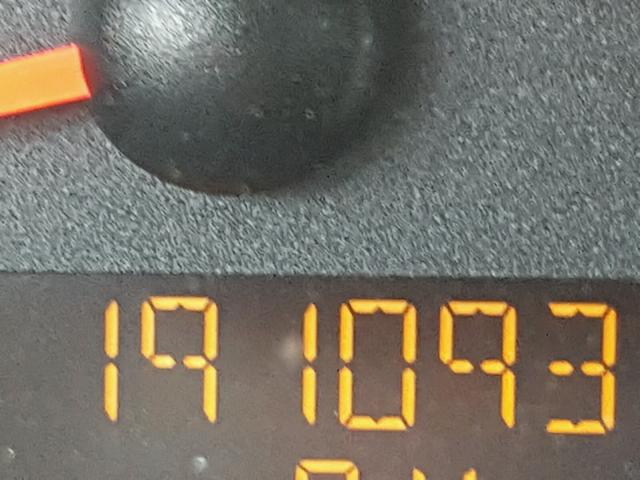 1G8AZ52F24Z228053 - 2004 SATURN ION LEVEL BLACK photo 8