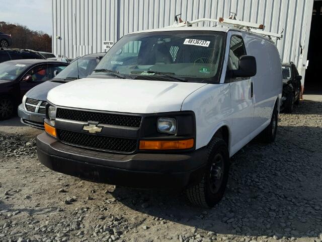 1GC2GTBA6A1113040 - 2010 CHEVROLET EXPRESS G3 WHITE photo 2