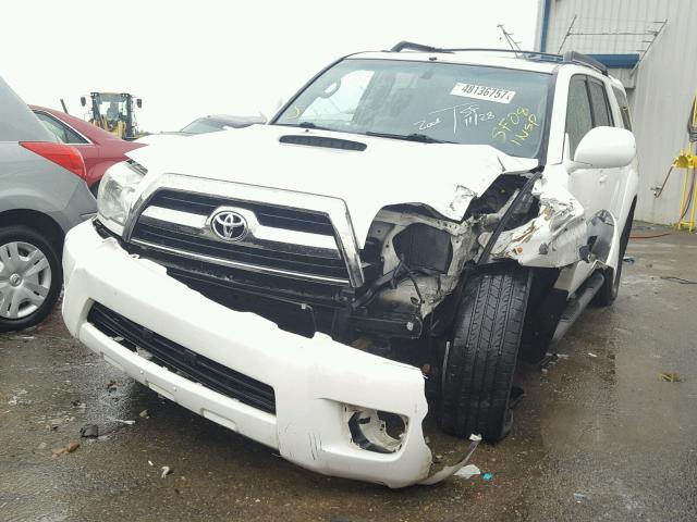 JTEZU14R68K007735 - 2008 TOYOTA 4RUNNER SR WHITE photo 2