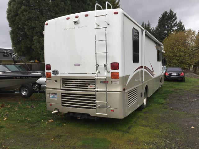 4UZAAHBV23CL93488 - 2003 FREIGHTLINER CHASSIS X TWO TONE photo 3