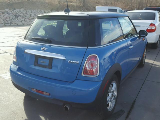 WMWSU3C53DT691385 - 2013 MINI COOPER BLUE photo 4