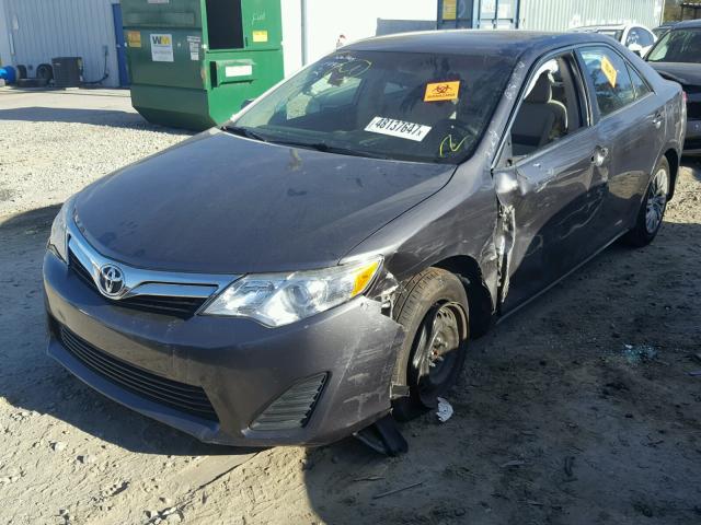 4T1BF1FK5EU424467 - 2014 TOYOTA CAMRY L GRAY photo 2