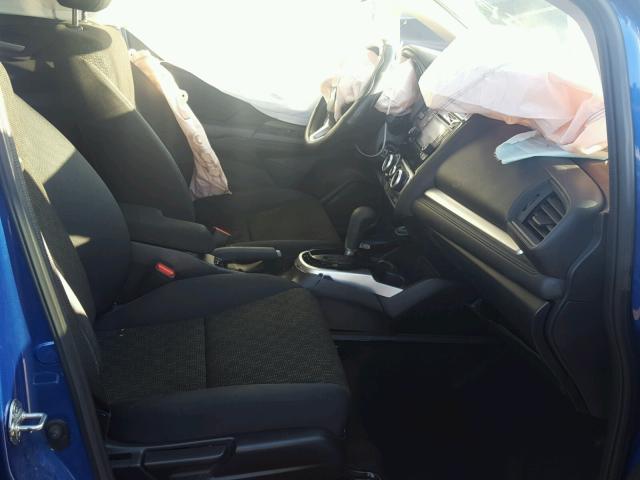 JHMGK5H50HS011875 - 2017 HONDA FIT LX أزرق صورة 5