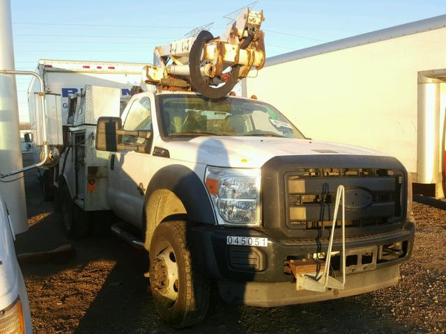 1FDUF5HT0CEA99076 - 2012 FORD F550 SUPER WHITE photo 1