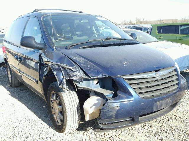 2C4GP54LX5R536639 - 2005 CHRYSLER TOWN & COU BLUE photo 1