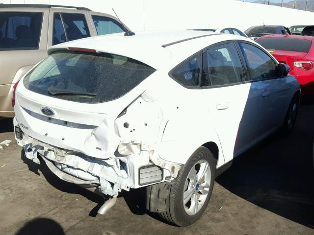 1FADP3K24EL176171 - 2014 FORD FOCUS SE WHITE photo 4