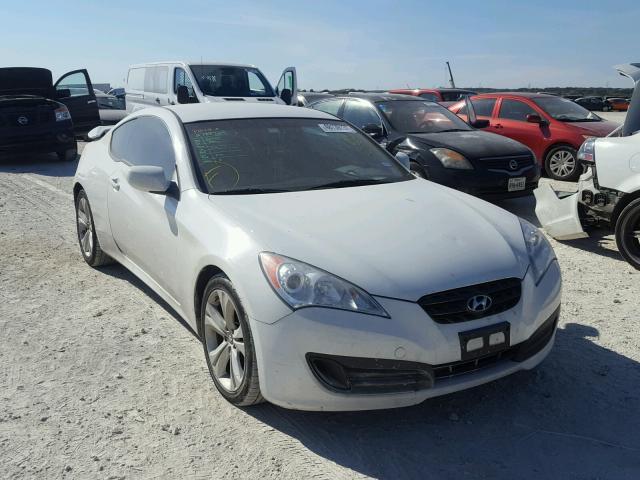 KMHHT6KD4BU053501 - 2011 HYUNDAI GENESIS CO WHITE photo 1