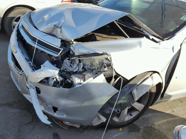 1G1ZC5E0XCF352887 - 2012 CHEVROLET MALIBU 1LT SILVER photo 9