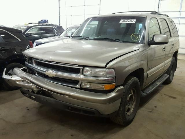 1GNEK13TXYJ115620 - 2000 CHEVROLET TAHOE K150 SILVER photo 2