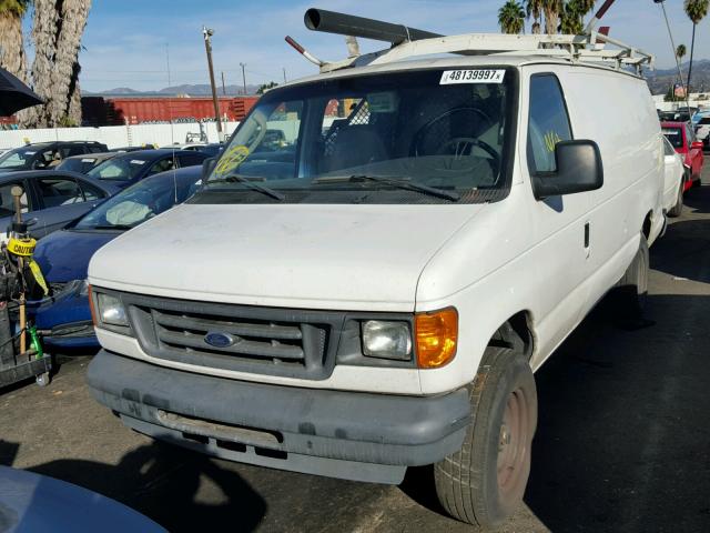 1FTSS34L75HB15714 - 2005 FORD ECONOLINE WHITE photo 2