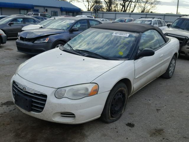 1C3EL45X54N306313 - 2004 CHRYSLER SEBRING LX WHITE photo 2