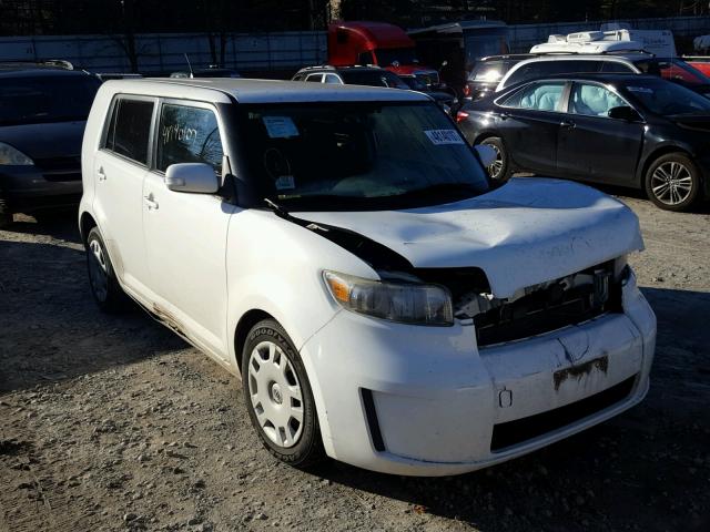 JTLKE50E281011997 - 2008 TOYOTA SCION XB WHITE photo 1