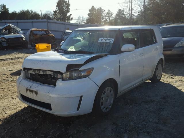 JTLKE50E281011997 - 2008 TOYOTA SCION XB WHITE photo 2