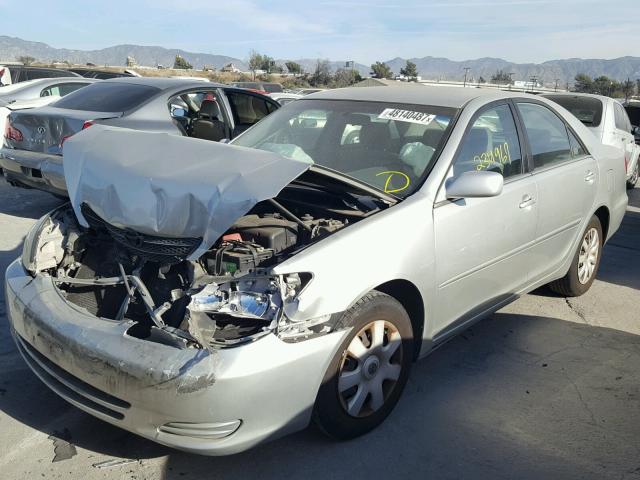 JTDBE32K730242654 - 2003 TOYOTA CAMRY LE SILVER photo 2