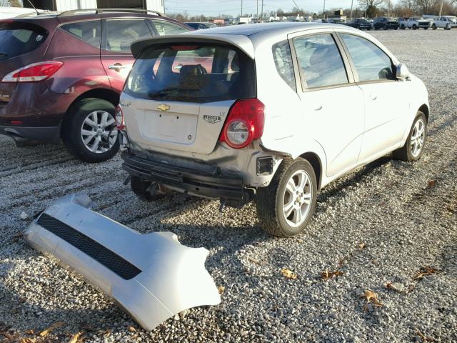 KL1TD6DE9BB218057 - 2011 CHEVROLET AVEO LS 银色 照片 4