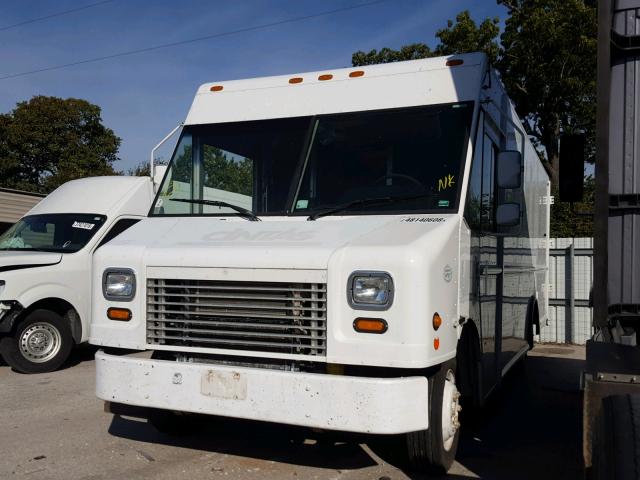 4UZAANDUX9CAE5142 - 2009 FREIGHTLINER CHASSIS M WHITE photo 2