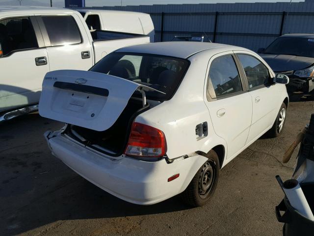 KL1TD56666B542637 - 2006 CHEVROLET AVEO BASE WHITE photo 4