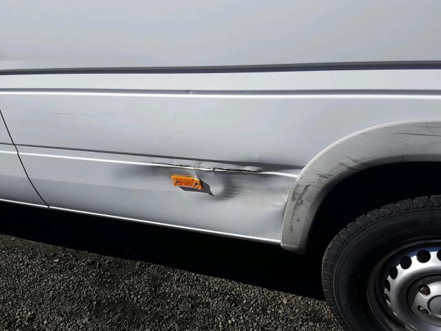 WDYPD744555796378 - 2005 FREIGHTLINER SPRINTER 2 WHITE photo 9