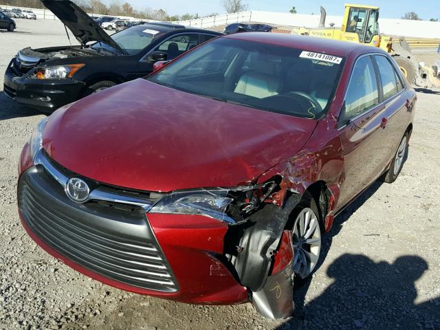 4T1BF1FK4GU592149 - 2016 TOYOTA CAMRY LE RED photo 2