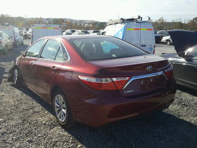 4T1BF1FK4GU592149 - 2016 TOYOTA CAMRY LE RED photo 3