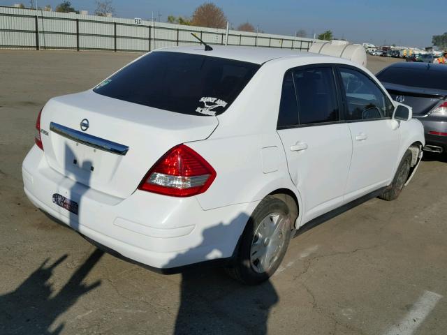 3N1BC1AP8BL484638 - 2011 NISSAN VERSA S WHITE photo 4