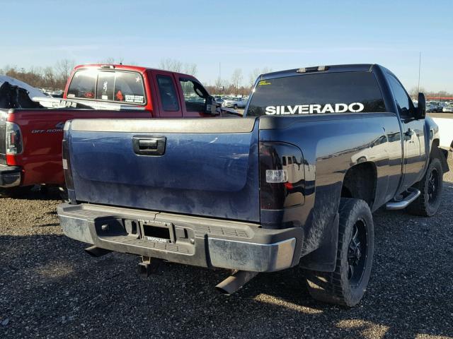 1GCHK54KX9F149144 - 2009 CHEVROLET SILVERADO BLUE photo 4