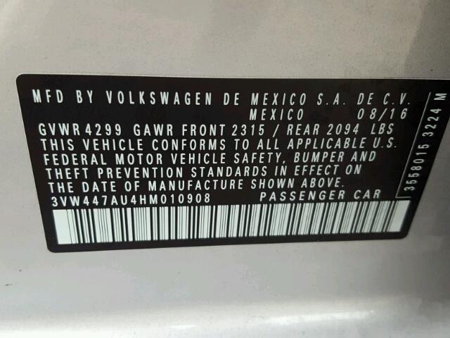 3VW447AU4HM010908 - 2017 VOLKSWAGEN GTI S/SE SILVER photo 10