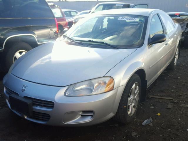 1B3EL46X22N237167 - 2002 DODGE STRATUS SE SILVER photo 2