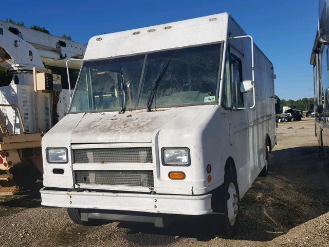 4UZA4FA40WC990809 - 1998 FREIGHTLINER CHASSIS M WHITE photo 2