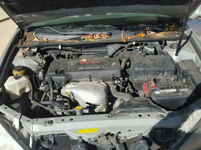 4T1BE32KX2U060644 - 2002 TOYOTA CAMRY LE Silber Foto 7