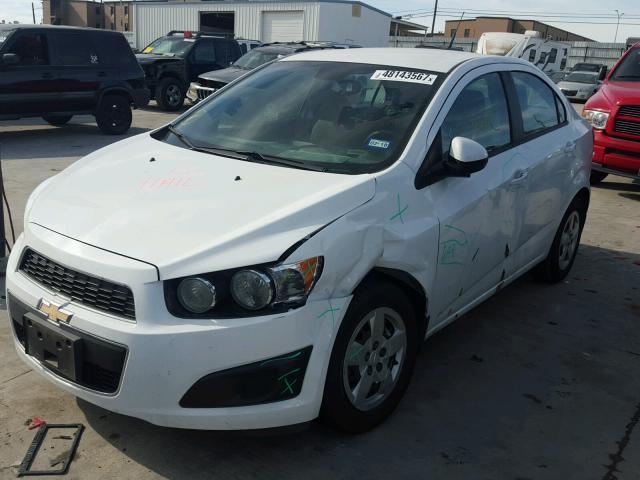 1G1JA5SH1D4161336 - 2013 CHEVROLET SONIC LS WHITE photo 2