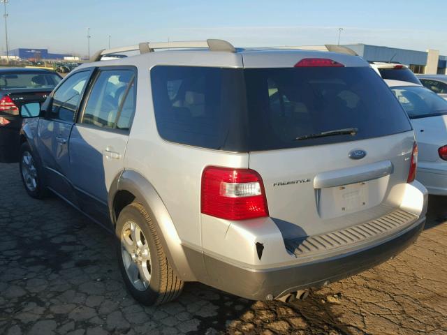 1FMZK02105GA16765 - 2005 FORD FREESTYLE GRAY photo 3