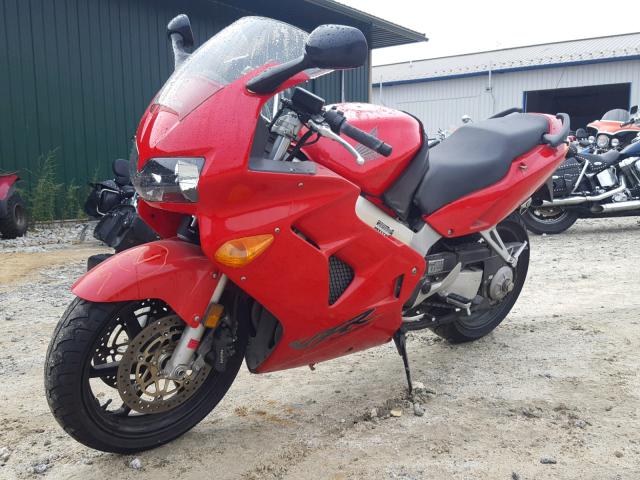 JH2RC460XXM100498 - 1999 HONDA VFR800 F1 RED photo 2