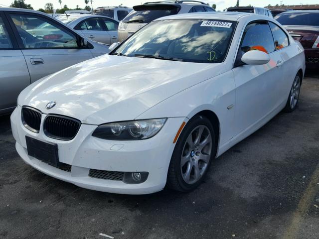 WBAWB73589P045287 - 2009 BMW 335 I WHITE photo 2