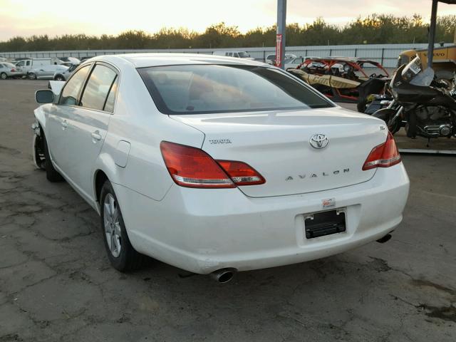 4T1BK36B67U253710 - 2007 TOYOTA AVALON XL WHITE photo 3