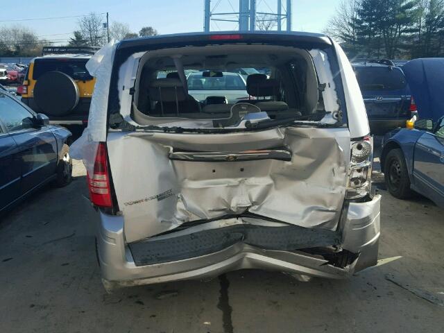 2A8HR44H78R648963 - 2008 CHRYSLER TOWN & COU SILVER photo 9