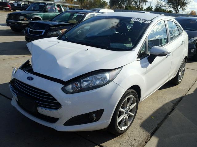 3FADP4BJXEM241696 - 2014 FORD FIESTA SE WHITE photo 2