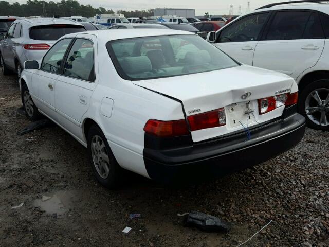 4T1BG22K4YU978998 - 2000 TOYOTA CAMRY CE WHITE photo 3