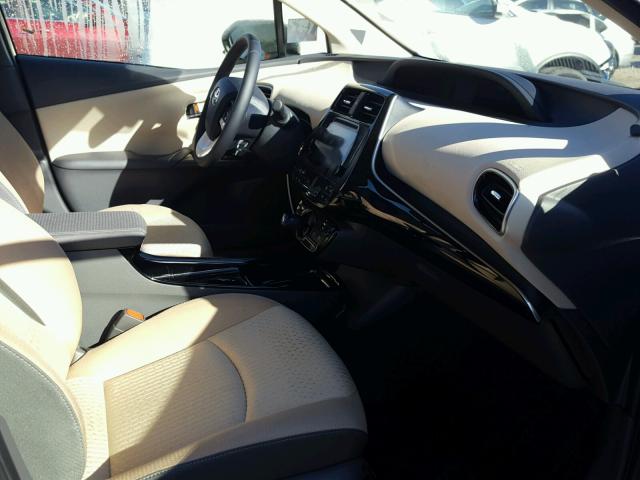 JTDKARFU8H3532532 - 2017 TOYOTA PRIUS 绿色 照片 5