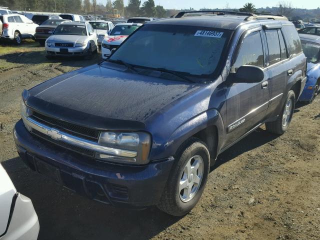 1GNDT13S522339878 - 2002 CHEVROLET TRAILBLAZE BLUE photo 2