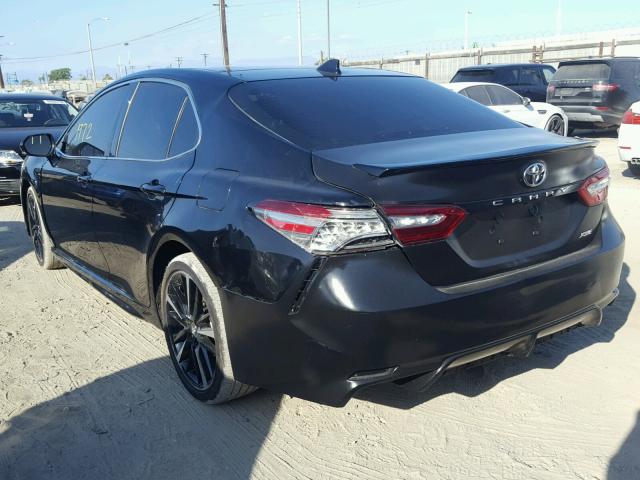 4T1BZ1HK2JU014711 - 2018 TOYOTA CAMRY XSE BLACK photo 3