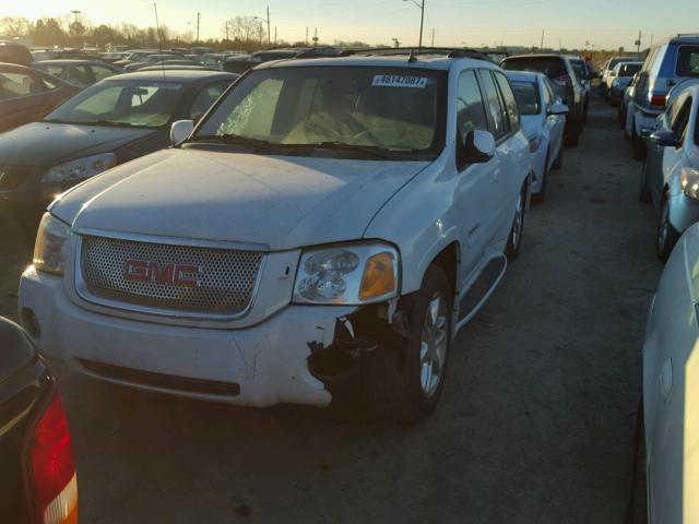 1GKET63M972110398 - 2007 GMC ENVOY DENA WHITE photo 2