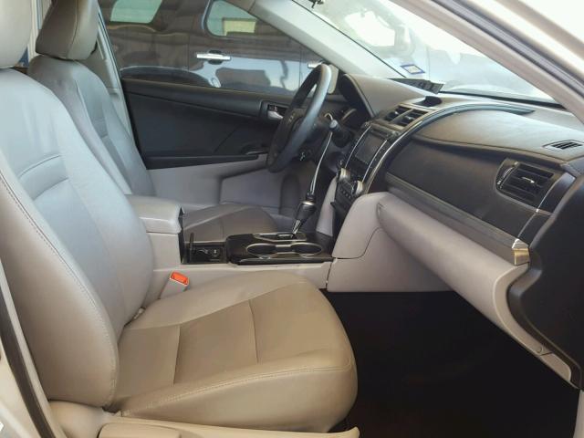 4T4BF1FKXCR200730 - 2012 TOYOTA CAMRY BASE SILVER photo 5