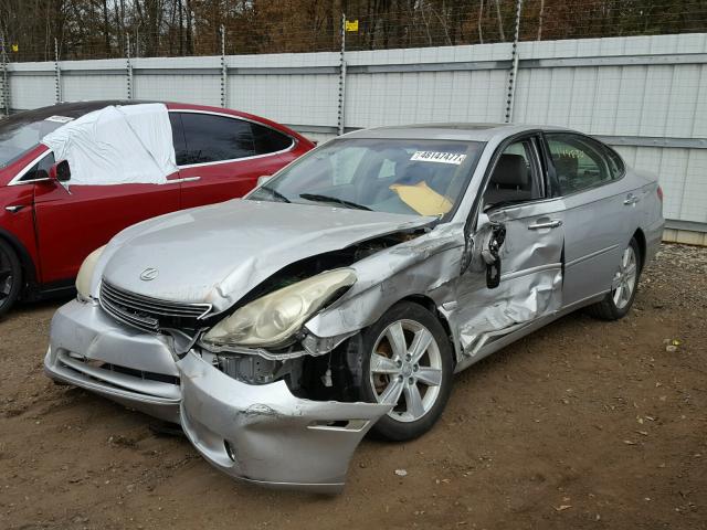 JTHBA30G255082777 - 2005 LEXUS ES 330 SILVER photo 2