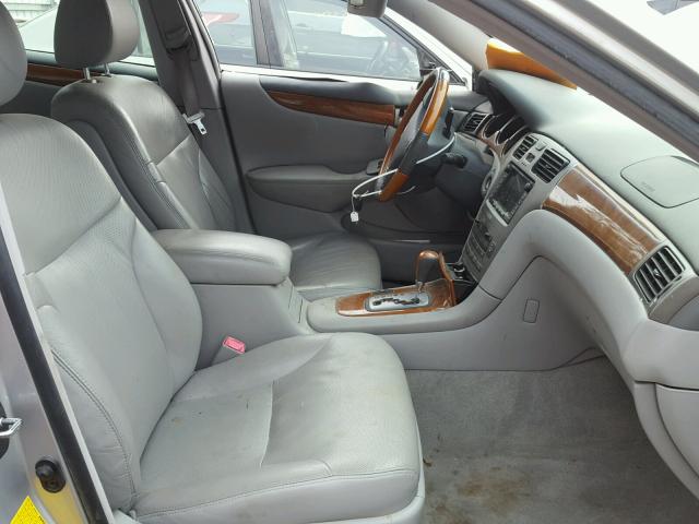 JTHBA30G255082777 - 2005 LEXUS ES 330 SILVER photo 5