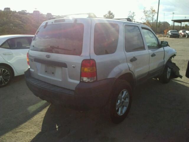 1FMYU03176KC54485 - 2006 FORD ESCAPE XLT GRAY photo 4