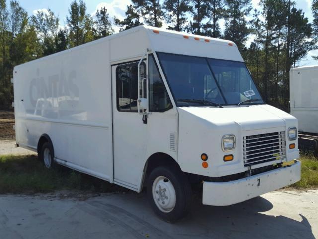 4UZAANBW17CY45007 - 2007 FREIGHTLINER CHASSIS M WHITE photo 1