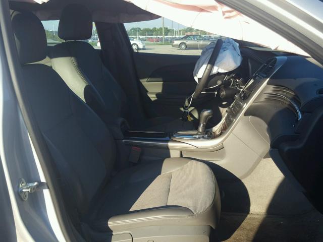 1G11C5SAXDF220529 - 2013 CHEVROLET MALIBU 1LT 银色 照片 5
