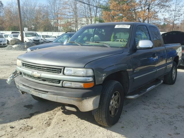 1GCEK19T5YE377294 - 2000 CHEVROLET SILVERADO GRAY photo 2