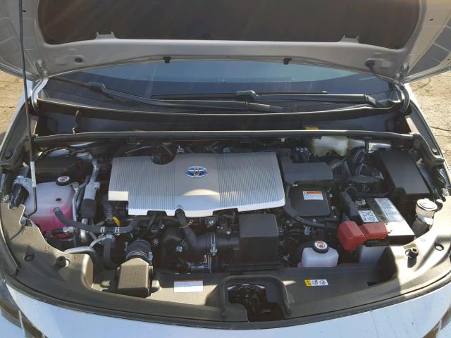 JTDKARFP0J3081760 - 2018 TOYOTA PRIUS PRIM 银色 照片 7